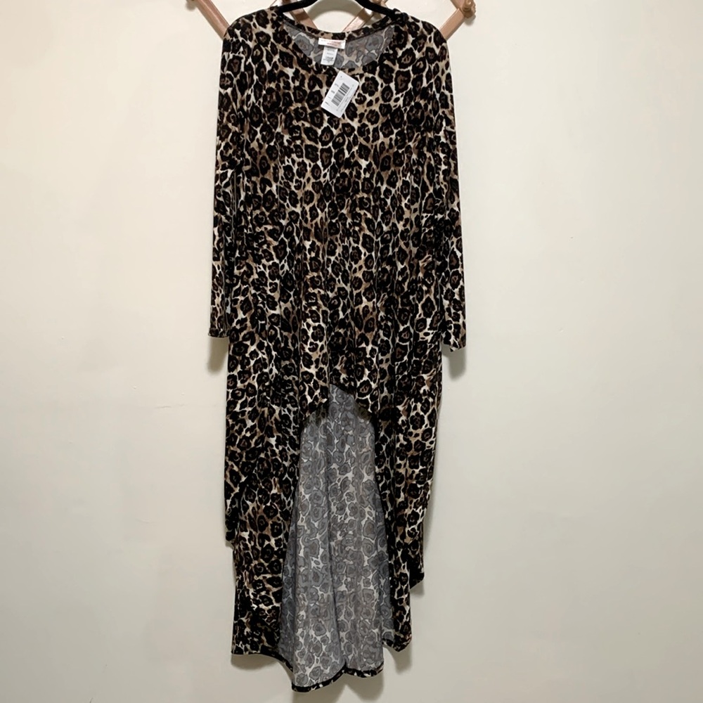 Karen-T Design NWT asymmetrical waterfall leopard shirt plus size 1X long sleeve